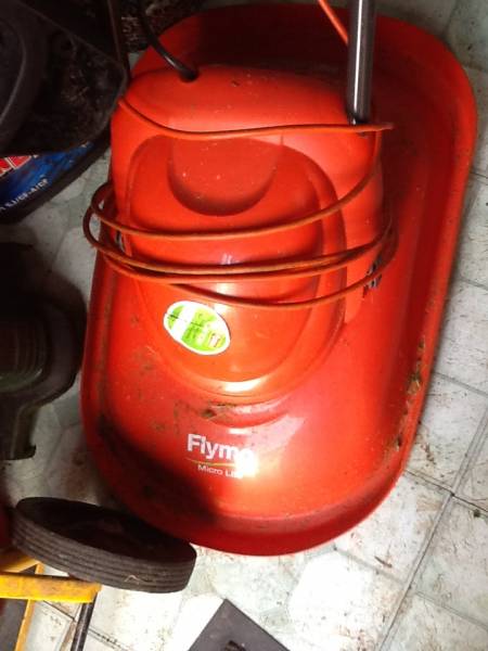 Photos Vivastreet Flymo Lawnmover
