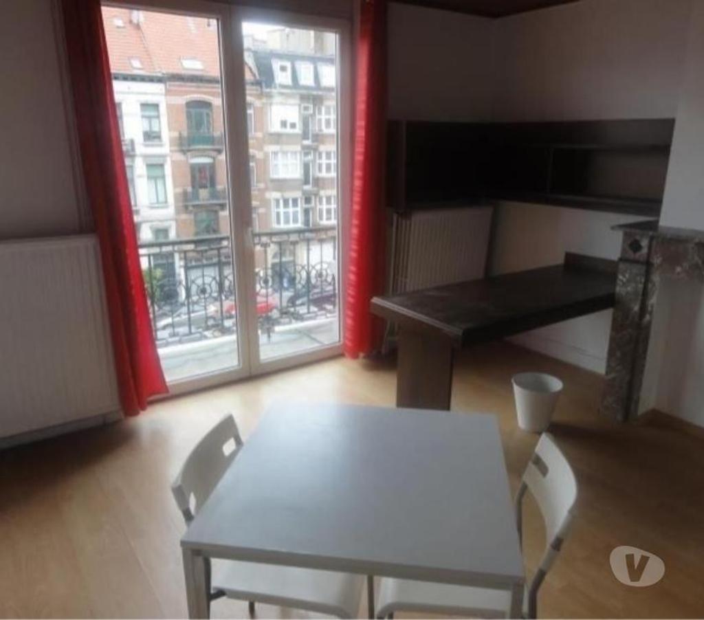 location meublé Ixelles - Photos Vivastreet studio 27 m2 ixelles