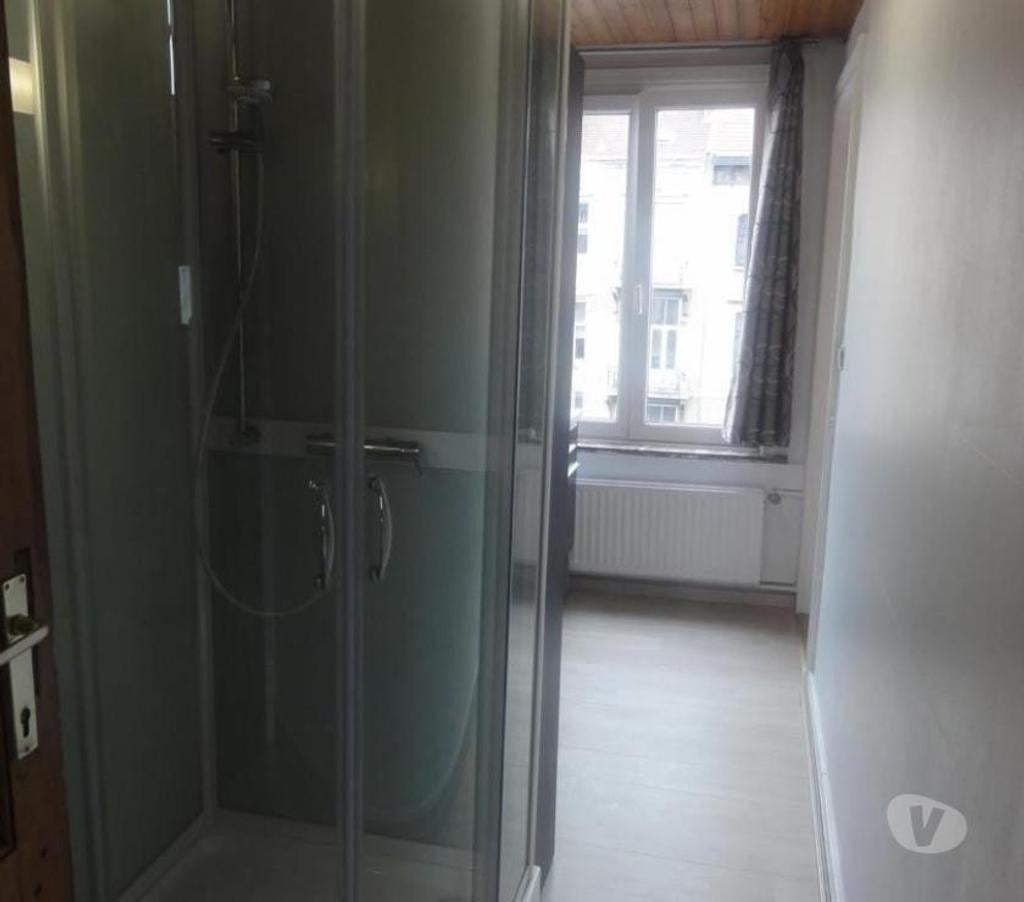 location meublé Ixelles - Photos Vivastreet studio 27 m2 ixelles