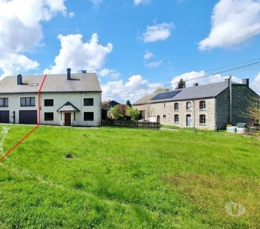 Annonce maison Baillamont - Photos Vivastreet Bièvre : agréable maison avec jardin, 2-3 chambres.