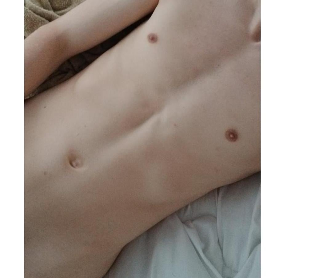 Gay Liège Liège-Centrum - Photos Vivastreet Jh 22 ans PASSIF cherche Rond mature