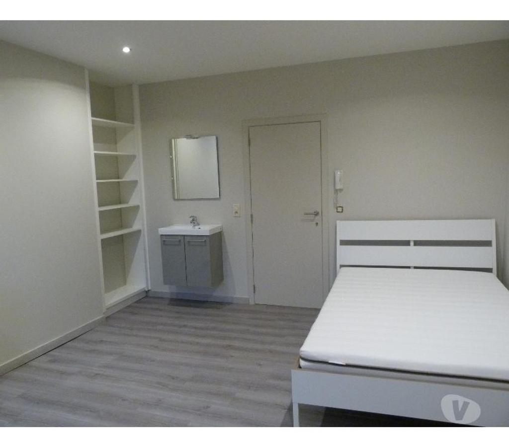 colocation Tournai Tournai-Centrum - Photos Vivastreet Kot (chambre) 22 m² Tournai
