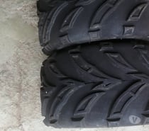 A vendre deux pneus de quad presque neuf