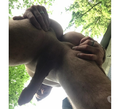 Rencontre gay - Photos Vivastreet Je t attend nu et mon cul remplis de miel en nature