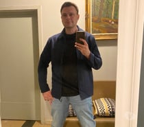 Jeune homme cherche jolie femme à faire jouir