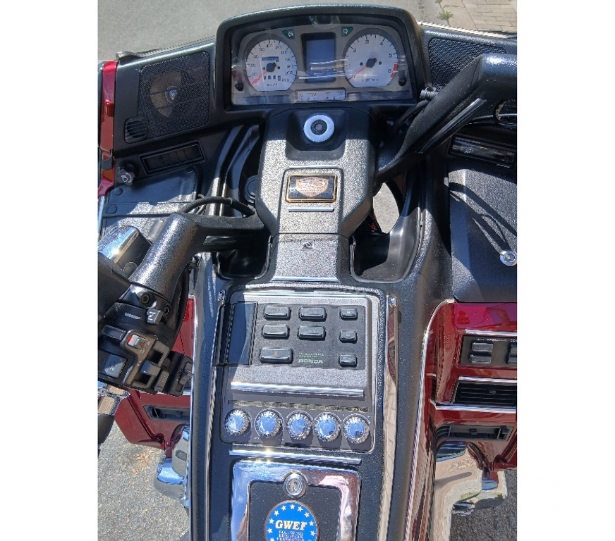 Motos Landen Waasmont - Photos Vivastreet AV une splendide Moto goldwing 1500