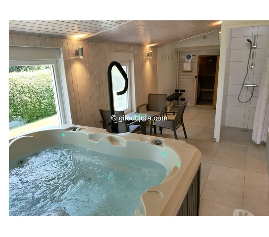 Location vacances France - Photos Vivastreet Gîte n°1805 Montagnes Jura, Spa sauna, classé 3 étoiles