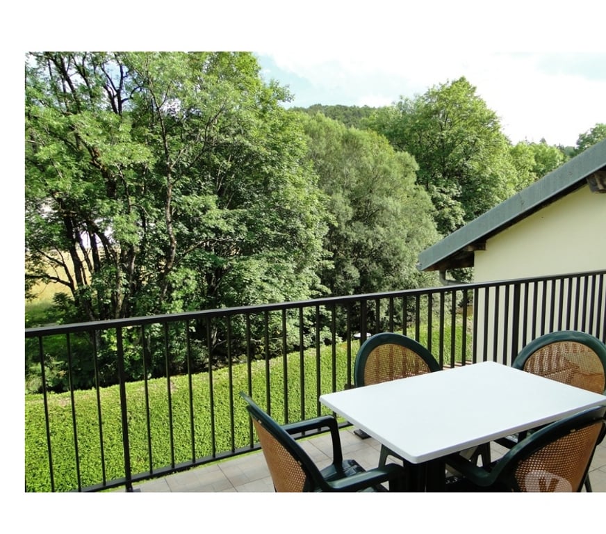Location vacances France - Photos Vivastreet Gîte n°1805 Montagnes Jura, Spa sauna, classé 3 étoiles