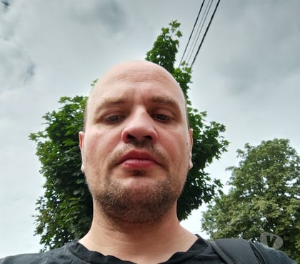 Hommes > Femmes - Photos Vivastreet David sportif je recherche une relation sérieuse et amitié