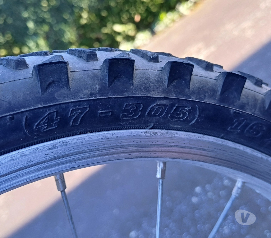 Matériel de sport Begnee - Photos Vivastreet A VENDRE VELO ENFANTS