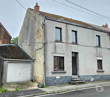 Maison a vendre - Photos Vivastreet Maison à rénover, 4 chambres, garage et jardin à Velaine