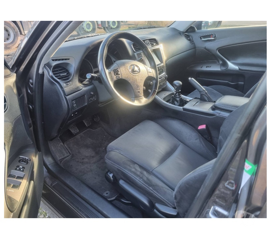 Voiture à vendre Pont-de-Loup - Photos Vivastreet Lexus is220d 177cv 130kw Gps Airco caméra jantes alu
