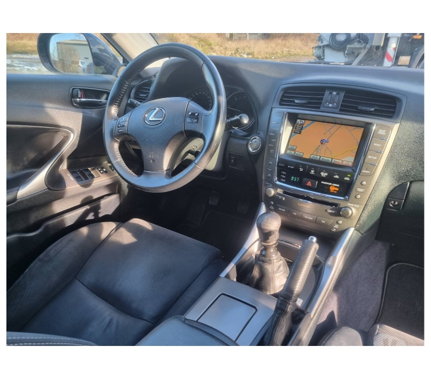 Voiture à vendre Pont-de-Loup - Photos Vivastreet Lexus is220d 177cv 130kw Gps Airco caméra jantes alu