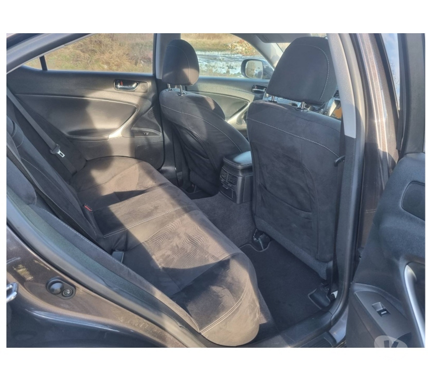 Voiture à vendre Pont-de-Loup - Photos Vivastreet Lexus is220d 177cv 130kw Gps Airco caméra jantes alu