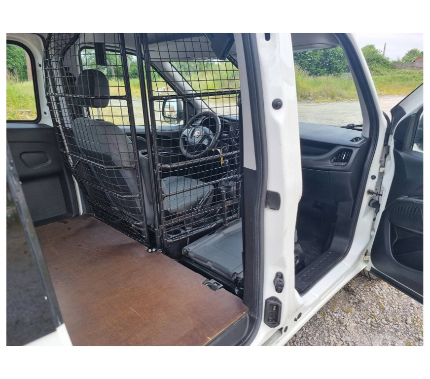 Véhicules commerciaux & utilitaires d'occasion Pont-de-Loup - Photos Vivastreet Fiat Doblo L2 long châssis 7 2017 Euro6 1.3jtd 95cv 98534KM