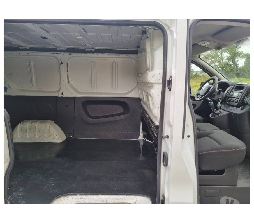 Véhicules commerciaux & utilitaires d'occasion Pont-de-Loup - Photos Vivastreet Renault Trafic 10 2018 L1h1 89000km 1.6dci 95cv 70kw airco