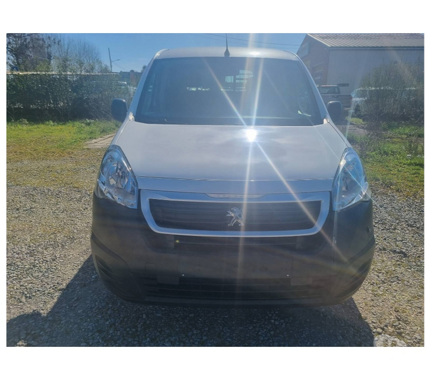 Véhicules commerciaux & utilitaires d'occasion Pont-de-Loup - Photos Vivastreet Peugeot Partner 7 2018 1.6hdi euro6 Gps airco Cruise control