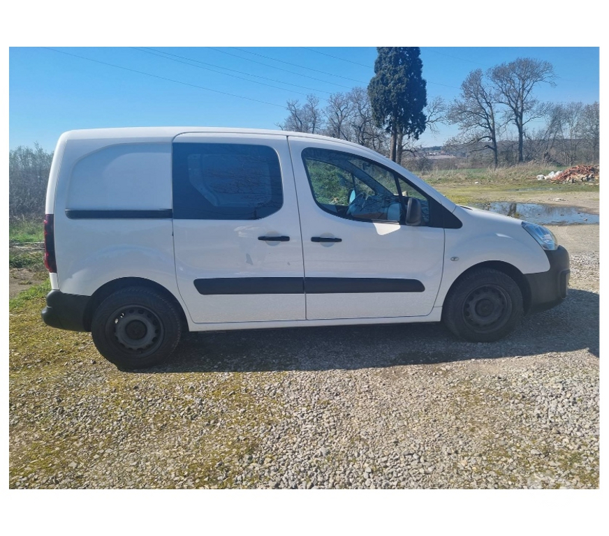 Véhicules commerciaux & utilitaires d'occasion Pont-de-Loup - Photos Vivastreet Peugeot Partner 7 2018 1.6hdi euro6 Gps airco Cruise control