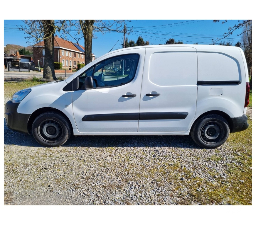 Véhicules commerciaux & utilitaires d'occasion Pont-de-Loup - Photos Vivastreet Peugeot Partner 7 2018 1.6hdi euro6 Gps airco Cruise control