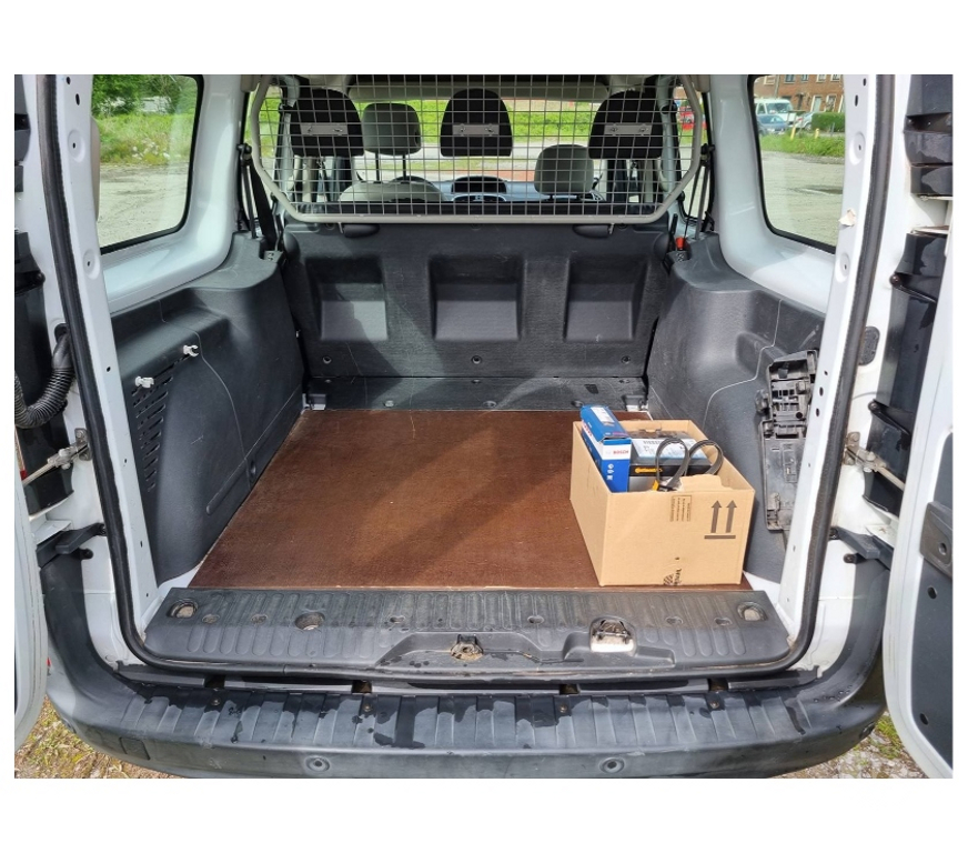 Véhicules commerciaux & utilitaires d'occasion Pont-de-Loup - Photos Vivastreet Renault Kangoo 2018 double cabine 136.300km 1.5dci 90cv EU6