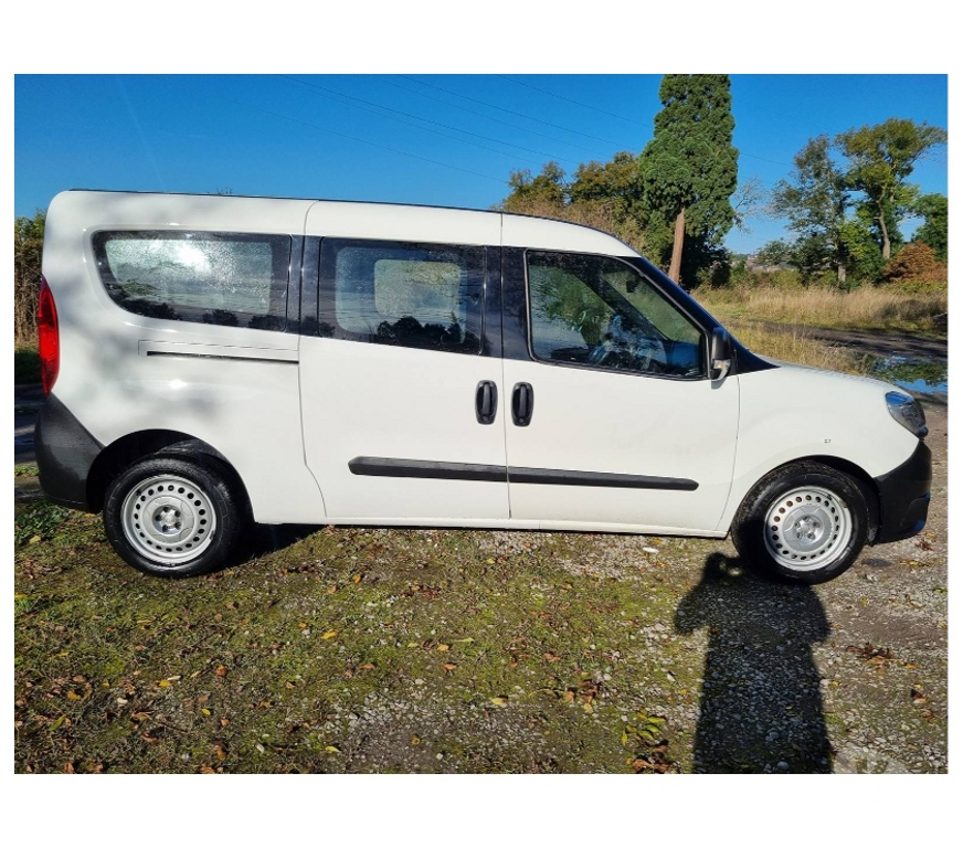 Véhicules commerciaux & utilitaires d'occasion Pont-de-Loup - Photos Vivastreet Fiat Doblo maxi long châssis 2017 euro6 1.3jtd 95cv 98900km