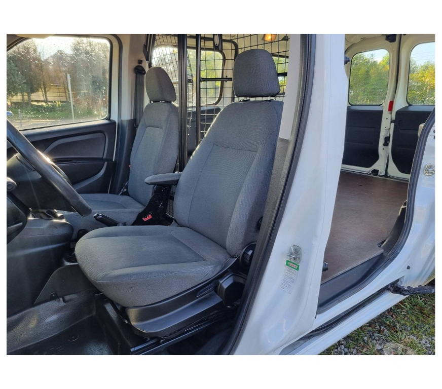 Véhicules commerciaux & utilitaires d'occasion Pont-de-Loup - Photos Vivastreet Fiat Doblo maxi long châssis 2017 euro6 1.3jtd 95cv 98900km