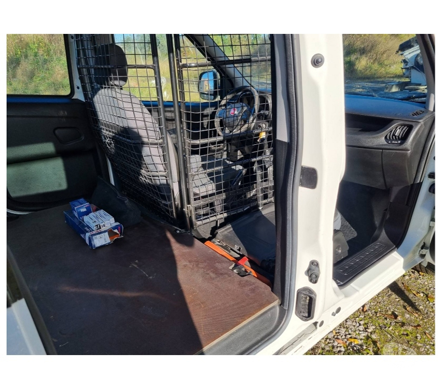 Véhicules commerciaux & utilitaires d'occasion Pont-de-Loup - Photos Vivastreet Fiat Doblo maxi long châssis 2017 euro6 1.3jtd 95cv 98900km