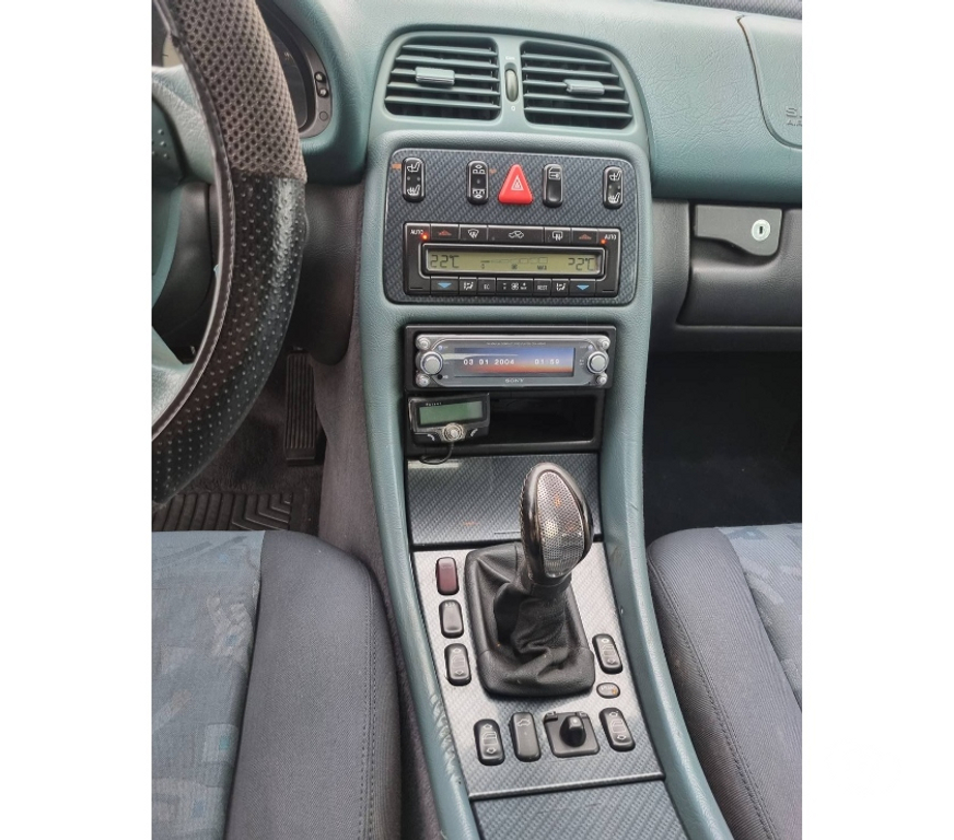Voiture à vendre Pont-de-Loup - Photos Vivastreet Mercedes CLK230 Compressor Cabriolet 2.3i 193cv 172000km