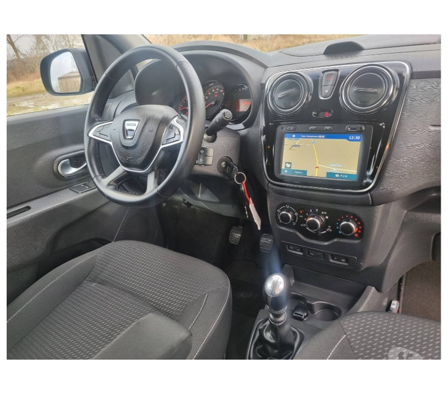 Voiture à vendre Pont-de-Loup - Photos Vivastreet Dacia Lodgy 2021 7places 1.3tce 131cv 96kw Gps Airco Cruise