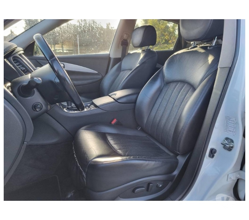 Voiture à vendre Pont-de-Loup - Photos Vivastreet INFINITI QX50 3.0D v6 239cv 83000km Cuir Gps Ac Jantes alu..