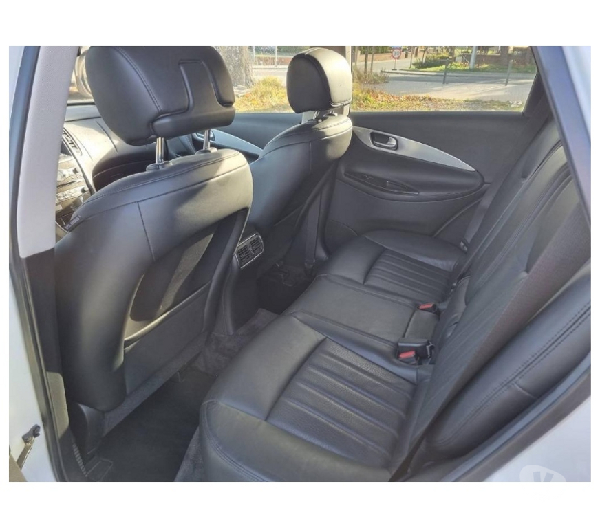 Voiture à vendre Pont-de-Loup - Photos Vivastreet INFINITI QX50 3.0D v6 239cv 83000km Cuir Gps Ac Jantes alu..