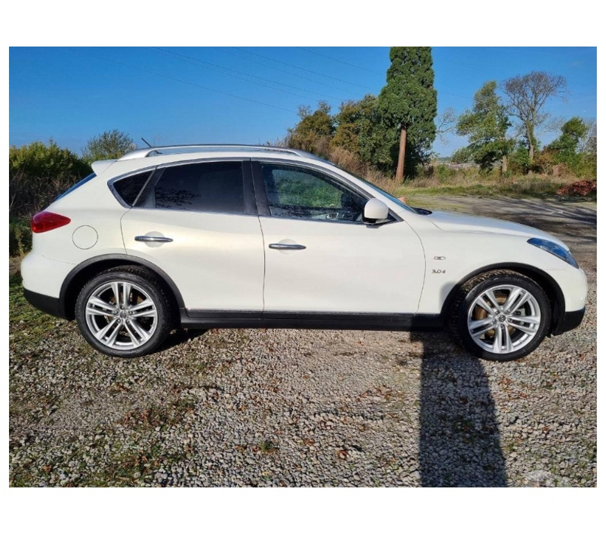 Voiture à vendre Pont-de-Loup - Photos Vivastreet INFINITI QX50 3.0D v6 239cv 83000km Cuir Gps Ac Jantes alu..