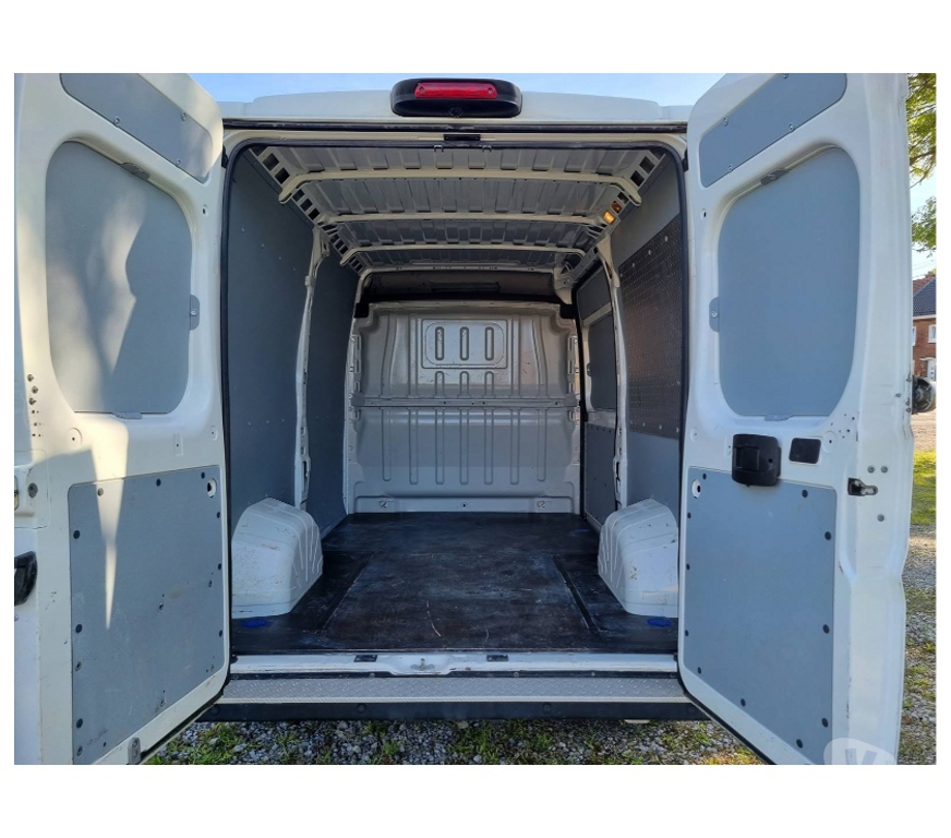 Véhicules commerciaux & utilitaires d'occasion Pont-de-Loup - Photos Vivastreet Peugeot Boxer 9 2021 L2H2 2.2hdi 136cv 36000km Airco Cruise