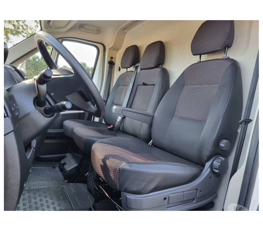 Véhicules commerciaux & utilitaires d'occasion Pont-de-Loup - Photos Vivastreet Peugeot Boxer 9 2021 L2H2 2.2hdi 136cv 36000km Airco Cruise