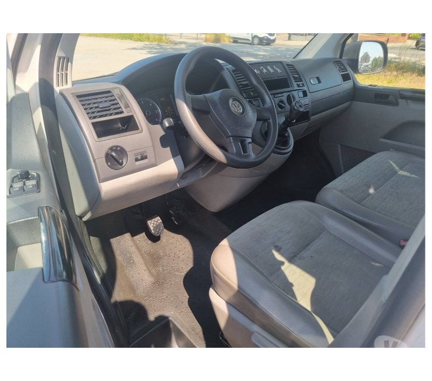Véhicules commerciaux & utilitaires d'occasion Pont-de-Loup - Photos Vivastreet Vw Transporter T5 2012 double cabine 6places 2.0tdi 90cv...