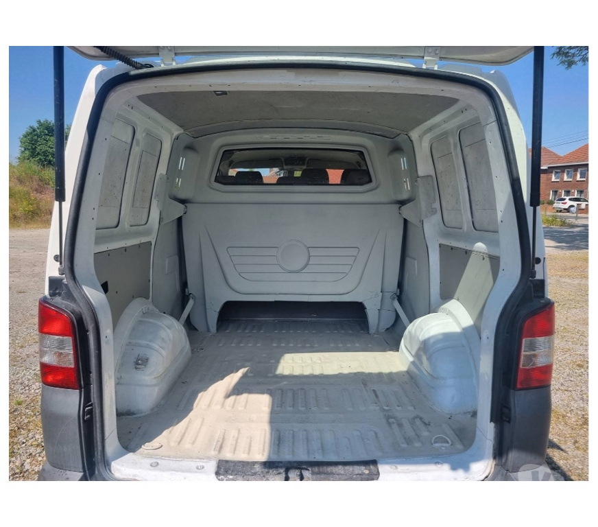 Véhicules commerciaux & utilitaires d'occasion Pont-de-Loup - Photos Vivastreet Vw Transporter T5 2012 double cabine 6places 2.0tdi 90cv...