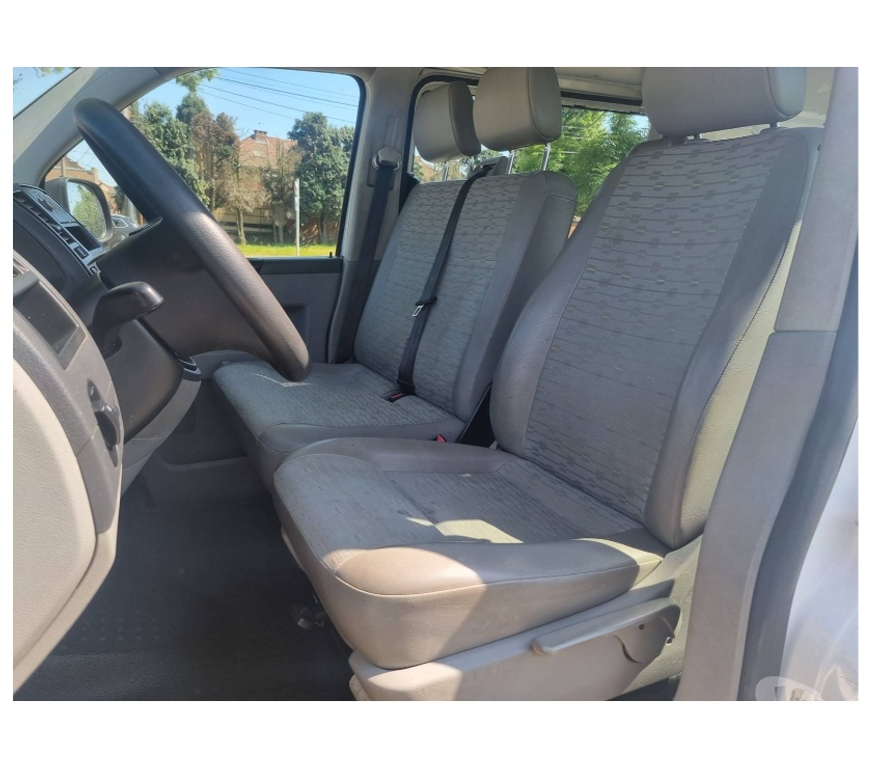 Véhicules commerciaux & utilitaires d'occasion Pont-de-Loup - Photos Vivastreet Vw Transporter T5 2012 double cabine 6places 2.0tdi 90cv...
