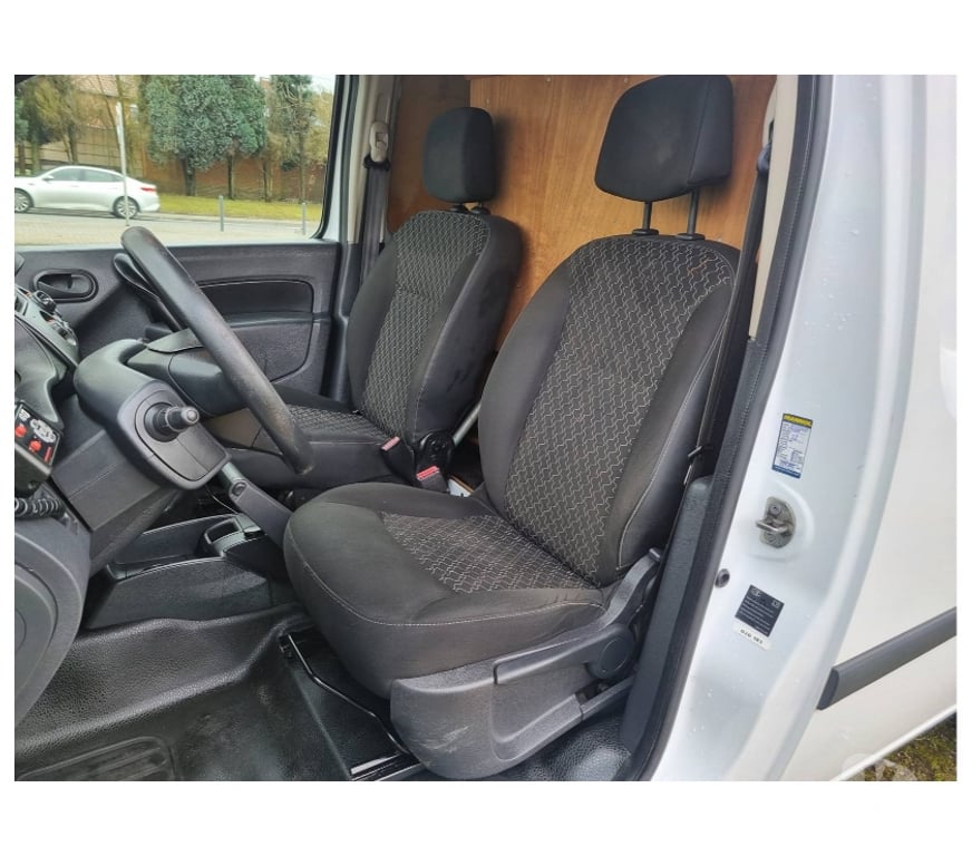 Véhicules commerciaux & utilitaires d'occasion Pont-de-Loup - Photos Vivastreet Renault Kangoo 2015 1.5dci 75cv 55kw Euro5 Airco 2places...