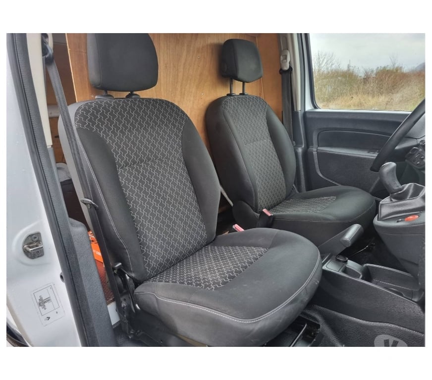 Véhicules commerciaux & utilitaires d'occasion Pont-de-Loup - Photos Vivastreet Renault Kangoo 2015 1.5dci 75cv 55kw Euro5 Airco 2places...