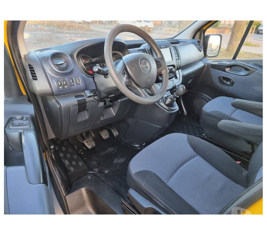 Véhicules commerciaux & utilitaires d'occasion Pont-de-Loup - Photos Vivastreet Opel Vivaro Maxi Double cabine 2019 1.6cdti Biturbo Gps Ac..