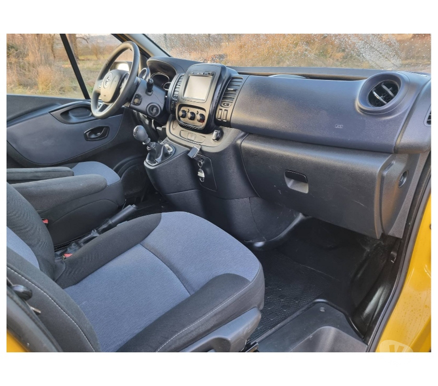 Véhicules commerciaux & utilitaires d'occasion Pont-de-Loup - Photos Vivastreet Renault Trafic Maxi Double cabine 2019 1.6dci Biturbo Gps Ac
