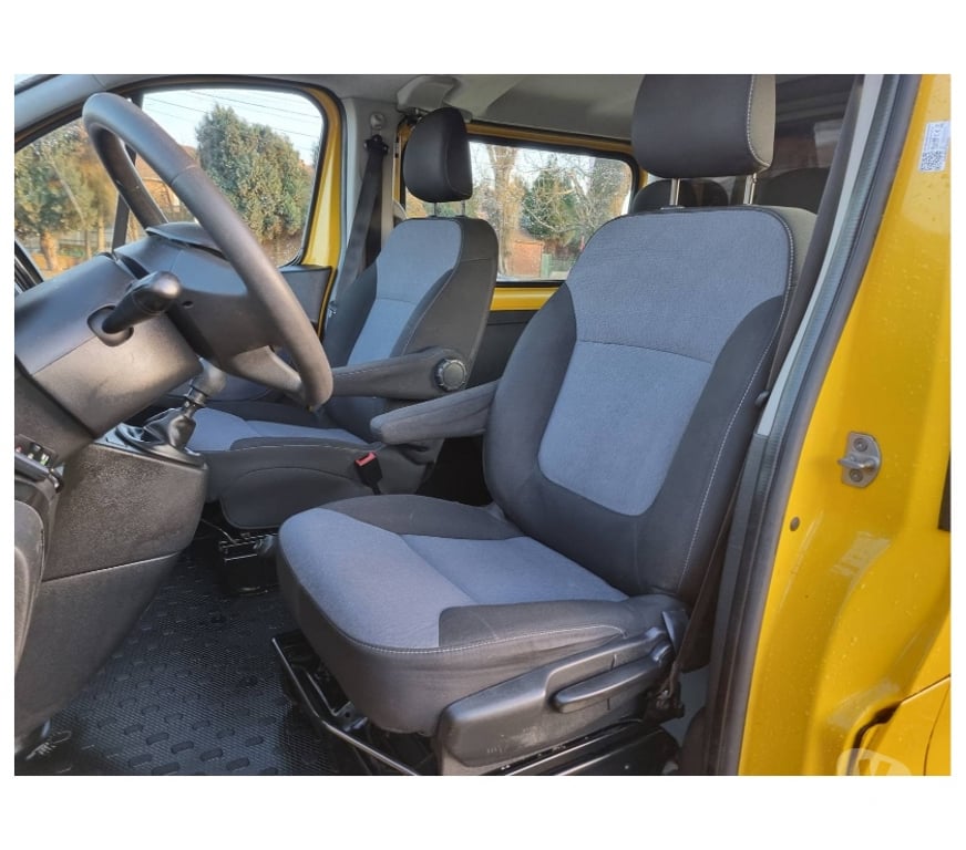 Véhicules commerciaux & utilitaires d'occasion Pont-de-Loup - Photos Vivastreet Renault Trafic Maxi Double cabine 2019 1.6dci Biturbo Gps Ac