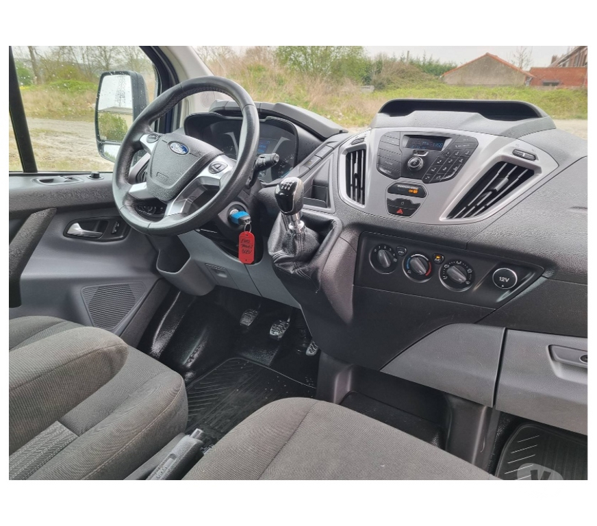 Véhicules commerciaux & utilitaires d'occasion Pont-de-Loup - Photos Vivastreet Ford Transit Custom 9places minibus 2.2tdci 125cv 92kw airco