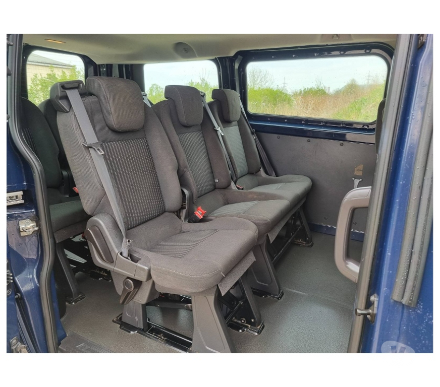 Véhicules commerciaux & utilitaires d'occasion Pont-de-Loup - Photos Vivastreet Ford Transit Custom 9places minibus 2.2tdci 125cv 92kw airco