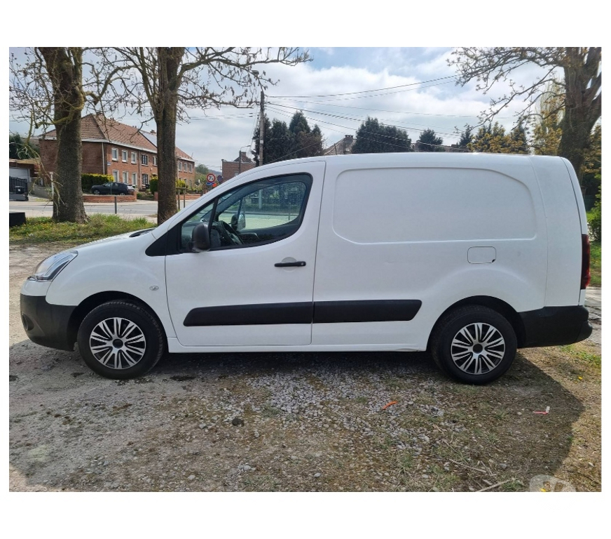 Véhicules commerciaux & utilitaires d'occasion Pont-de-Loup - Photos Vivastreet Citroën Berlingo Maxi 1.6hdi 90cv Boite Auto Cruise 3pl