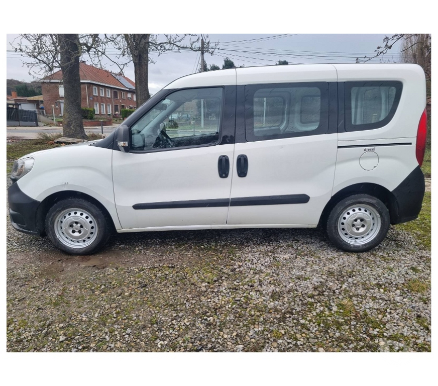 Véhicules commerciaux & utilitaires d'occasion Pont-de-Loup - Photos Vivastreet Fiat Doblo 2016 84000km 1.3jtd 90cv 66kw Pack électrique...