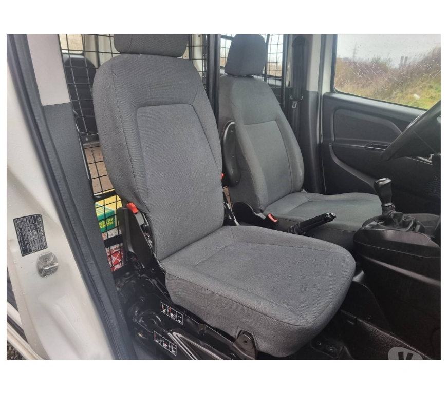 Véhicules commerciaux & utilitaires d'occasion Pont-de-Loup - Photos Vivastreet Fiat Doblo 2016 84000km 1.3jtd 90cv 66kw Pack électrique...