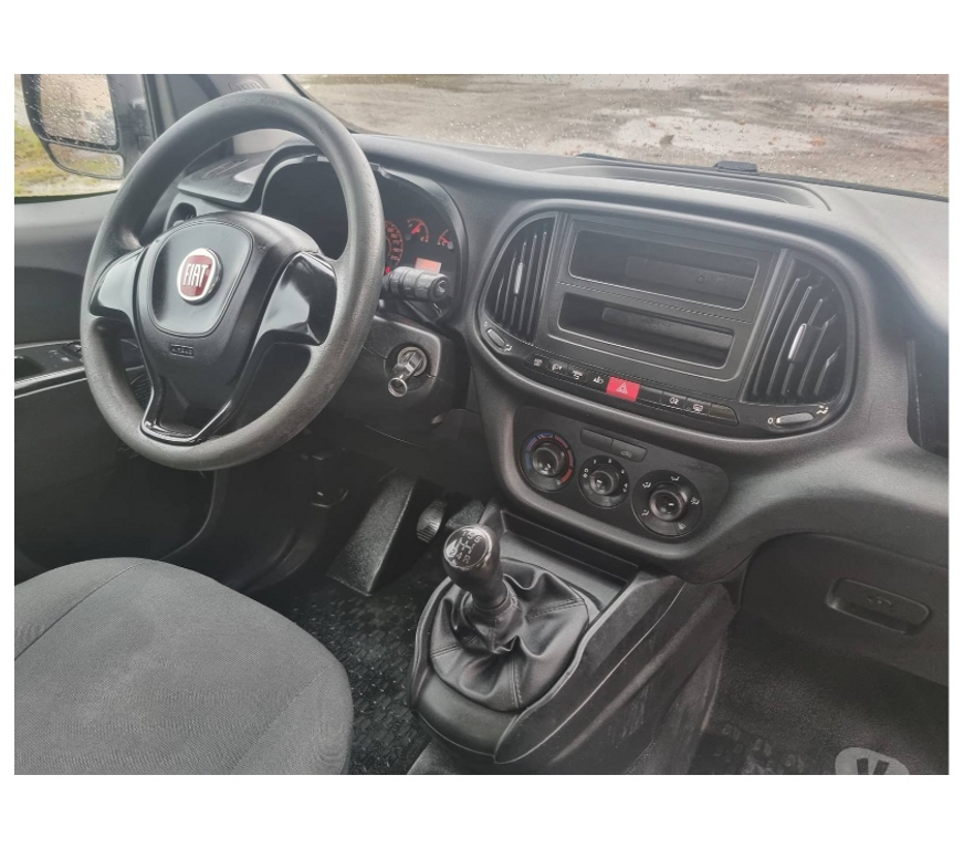 Véhicules commerciaux & utilitaires d'occasion Pont-de-Loup - Photos Vivastreet Fiat Doblo 2016 84000km 1.3jtd 90cv 66kw Pack électrique...