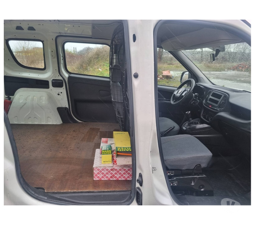 Véhicules commerciaux & utilitaires d'occasion Pont-de-Loup - Photos Vivastreet Fiat Doblo 2016 84000km 1.3jtd 90cv 66kw Pack électrique...