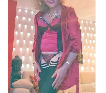 Rencontre gay Liège-Centrum Liège - Photos Vivastreet Belle trans blonde passive recoit